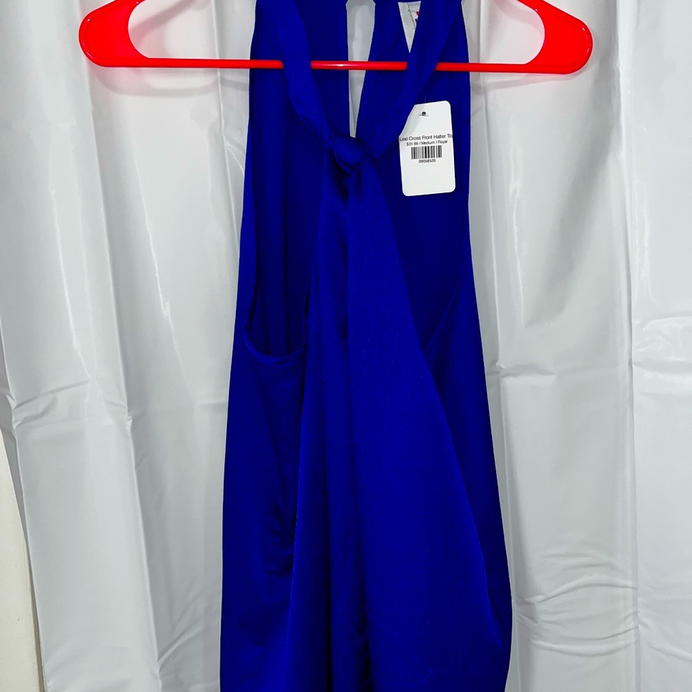 *NWT* 2 Hearts “Lexi Cross front Halter Top”